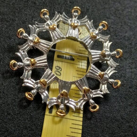 Vintage 2002 Avon Angles of Harmony Circle Wreath Brooch Cottagecore - Picture 3 of 5
